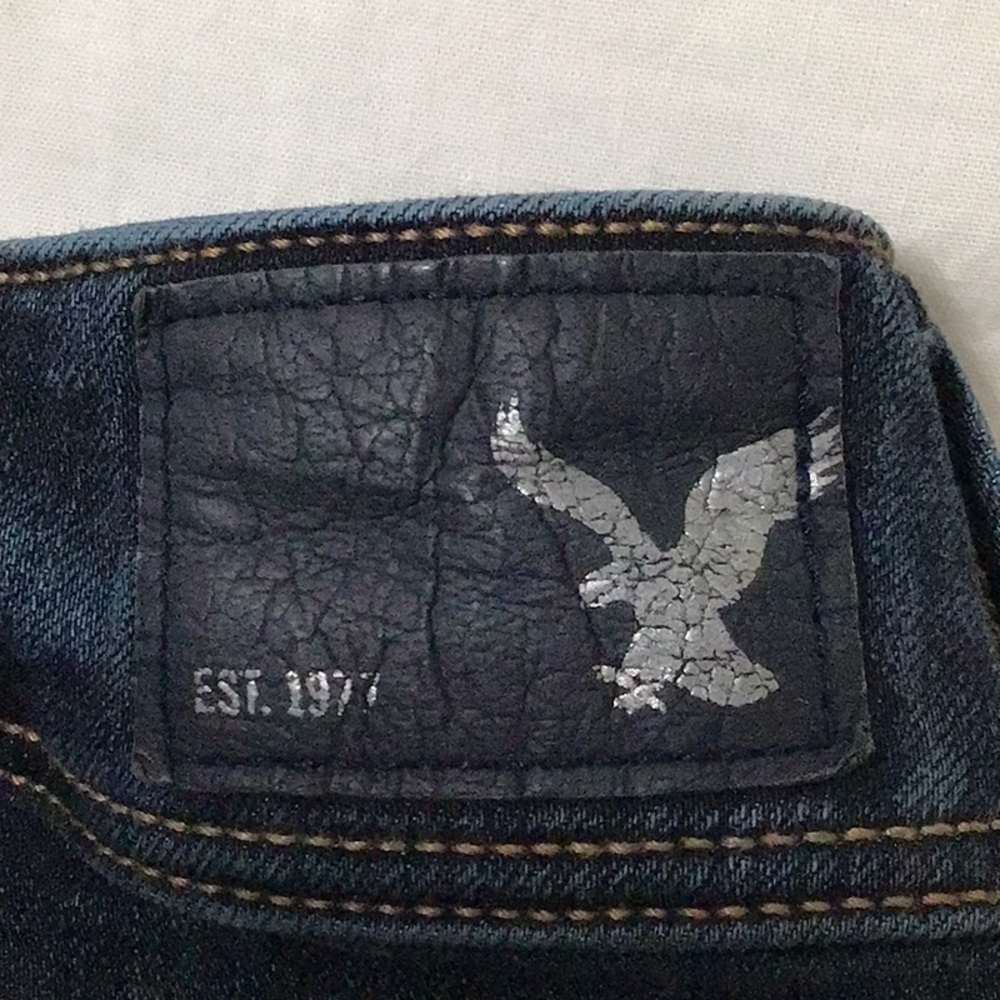 American Eagle Outfitters - Picture 4 of 7